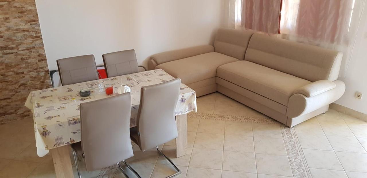 Apartments With A Parking Space Vir - 18407 ภายนอก รูปภาพ